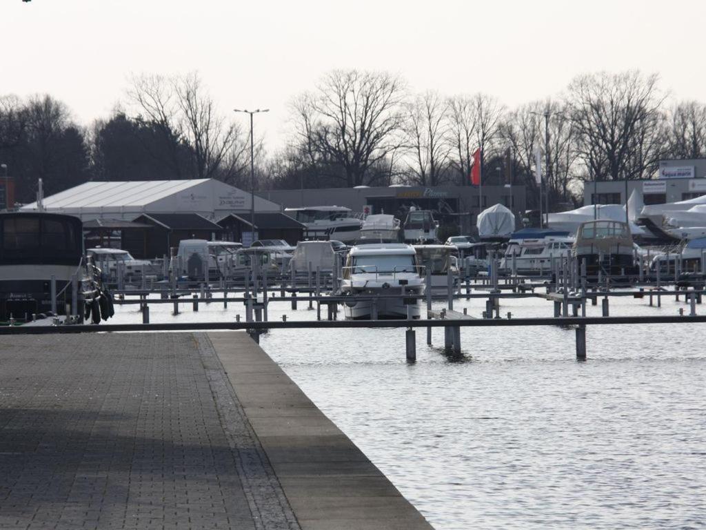 Zum Grossen Zernsee Am Hafen Kolonie Zern Kültér fotó